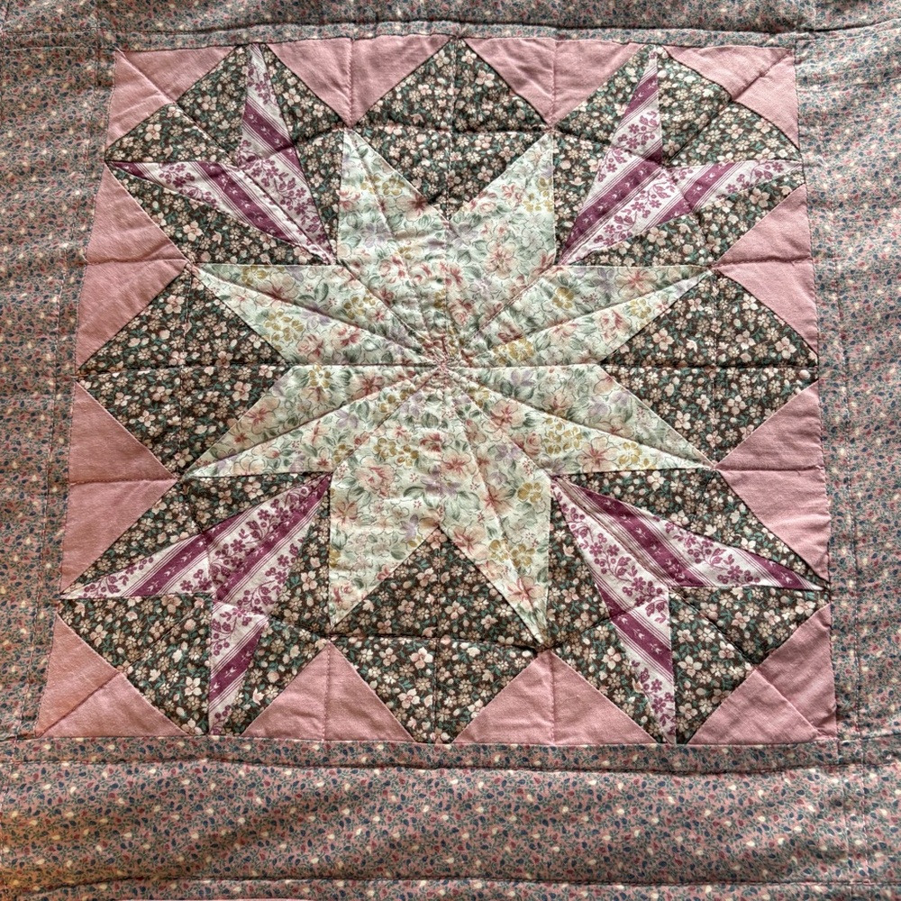 Dated 1989 SAMPLER Cotton PATCHWORK QUILT  - 86”x 100” Pink - Picture 7 of 16